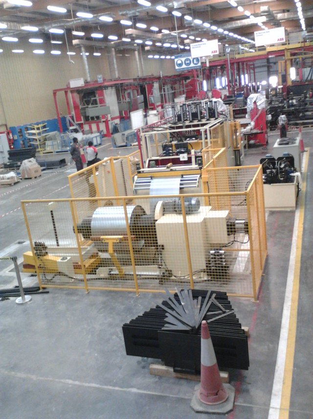 上海禎馳產(chǎn)波紋油箱加工設(shè)備，橫剪機(jī)，縱剪機(jī)